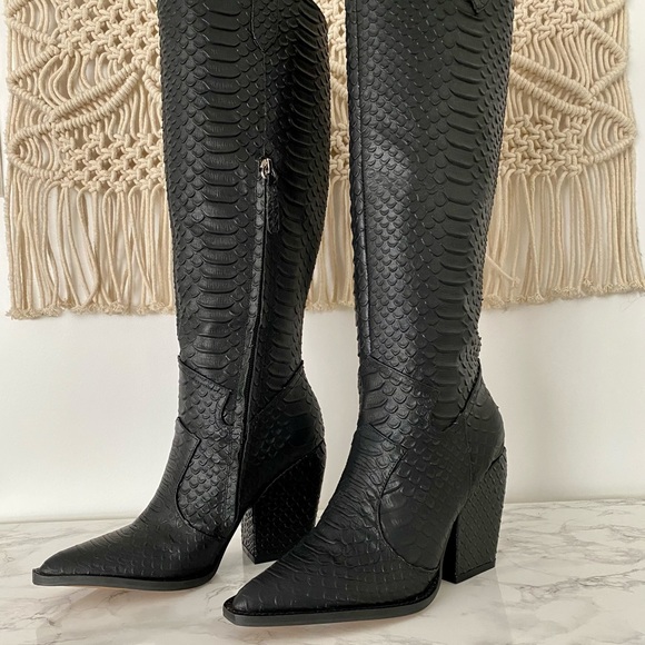 Revolve Leather Cowboy Boot Size 6.5 - Picture 5 of 11